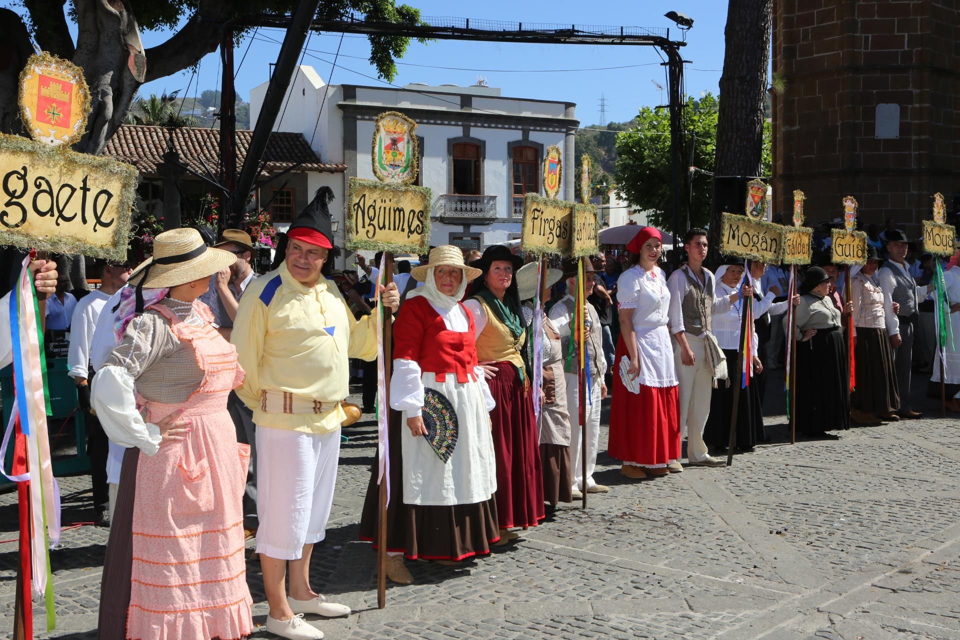 Ofrenda-Romería de las Fiestas del Pino 2016 (ALEJANDRO RAMOS)