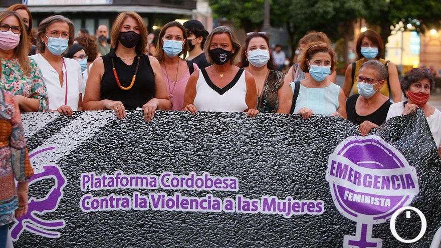 Concentración por las mujeres afganas en la plaza de las Tendillas