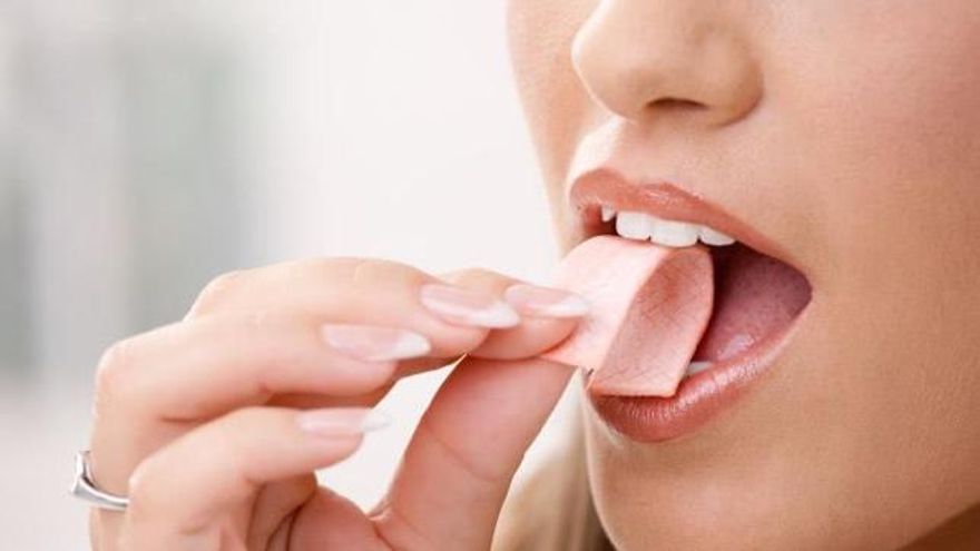 Mascar chicle; ¿es bueno o malo para la boca?