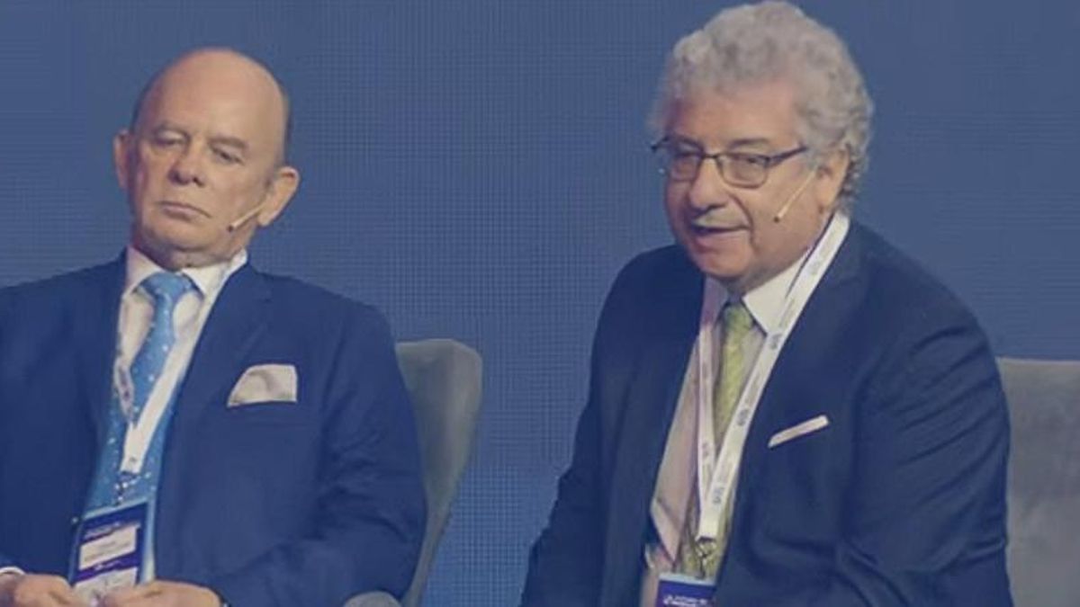 Carlos Abeledo (derecha), presidente del Departamento de Política Tributaria UIA, durante su exposición. Junto a él, César Litvin, CEO de Lisicki, Litvin & Asociados.