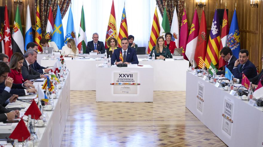 Archivo - El presidente del Gobierno, Pedro Sánchez, durante la XXVII Conferencia de Presidentes, en el Palacio de la Magdalena, a 13 de diciembre de 2024, en Santander, Cantabria (España).