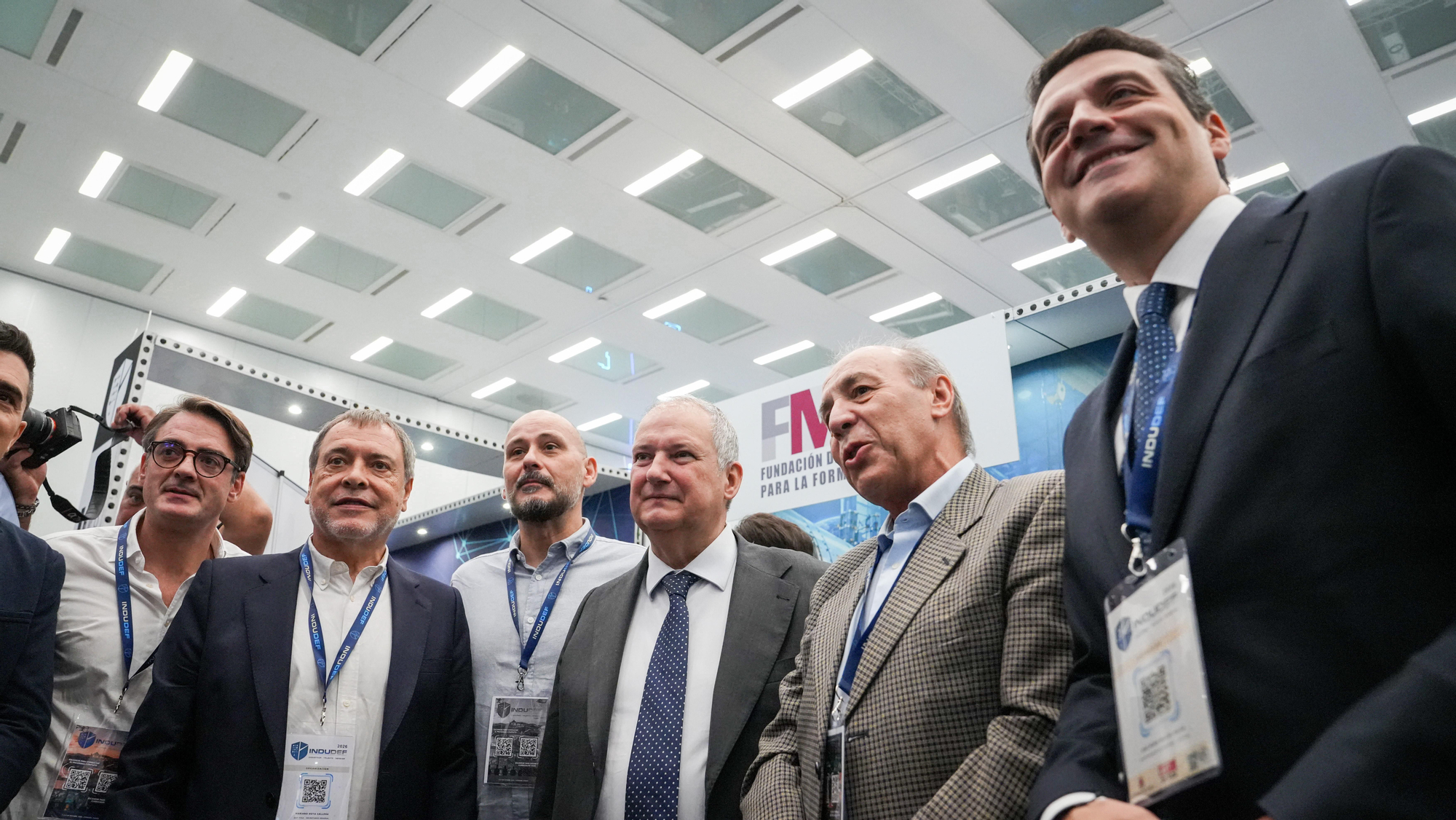El ministro de Industria y Turismo, Jordi Hereu, y el alcalde de Córdoba, José María Bellido, durante la apertura del Foro Internacional de Defensa Indudef