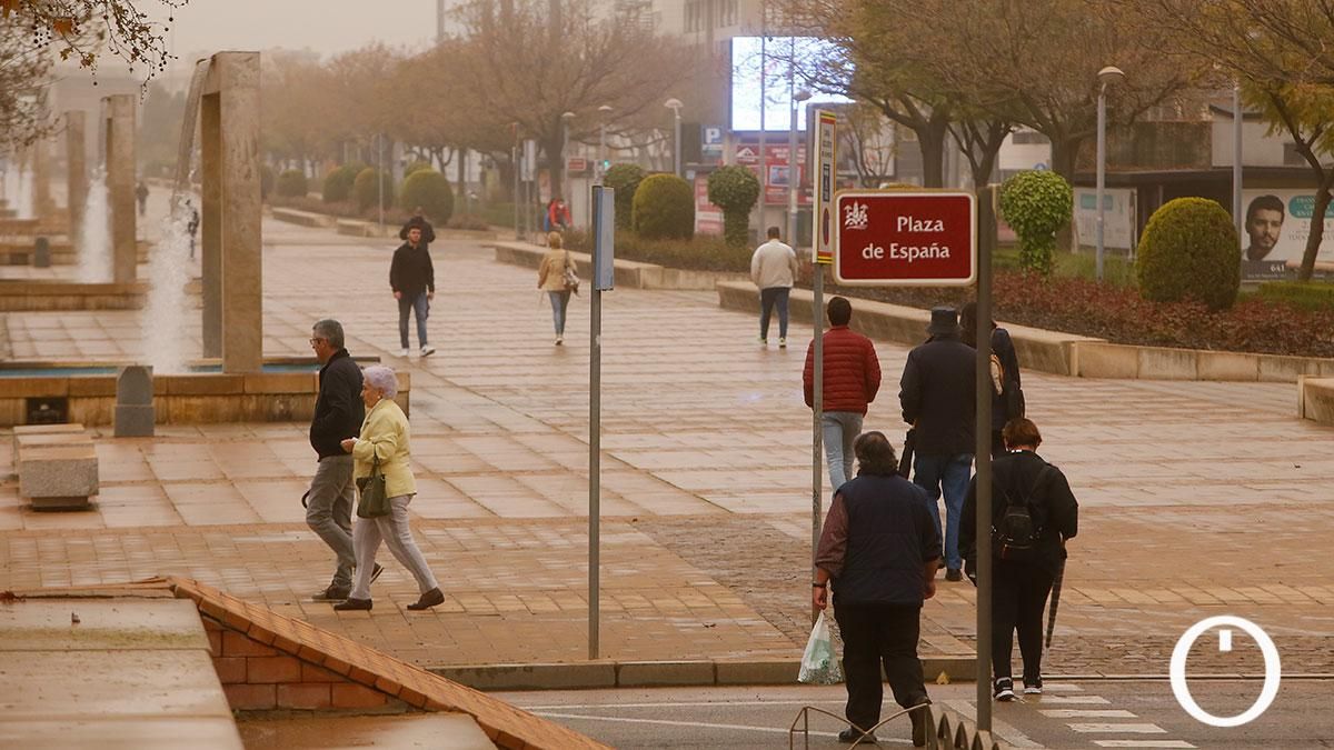 Córdoba amanece enfangada tras una histórica lluvia de barro de madrugada
