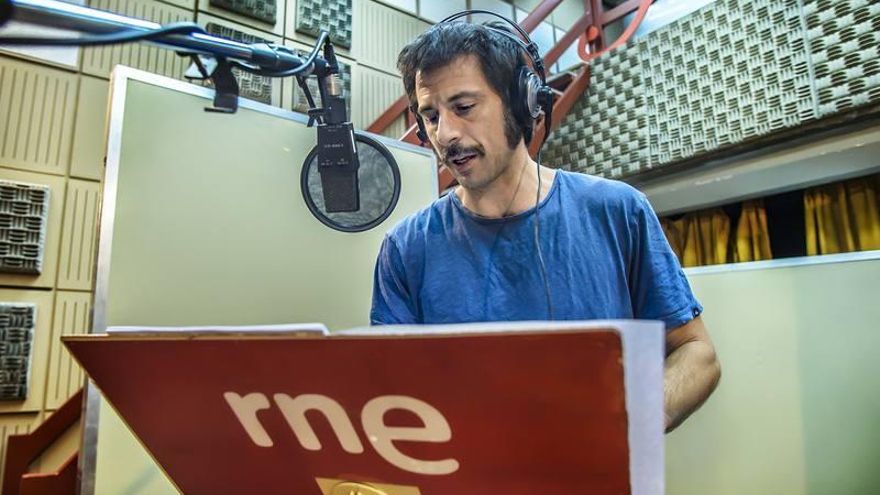 Hugo Silva grabando la ficción sonora