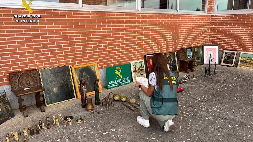 La Guardia Civil recupera obras de arte de un robo en Trujillo valoradas en 30.000 euros