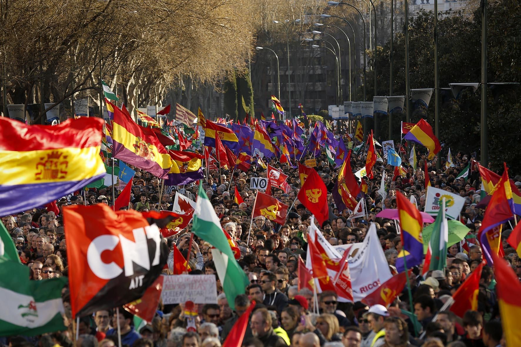 La protesta a su paso por las principales calles de Madrid / Olmo Calvo