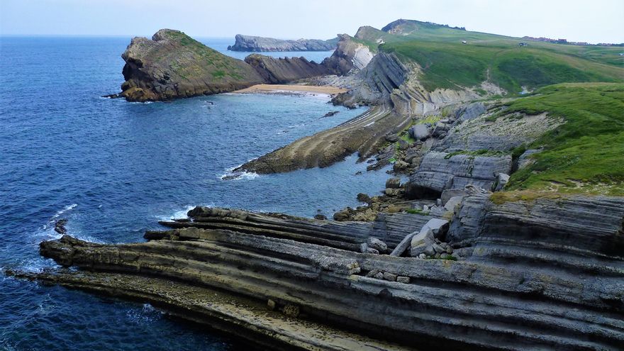Así es Costa Quebrada, el enclave natural que ha recibido el reconocimiento como Geoparque de la UNESCO