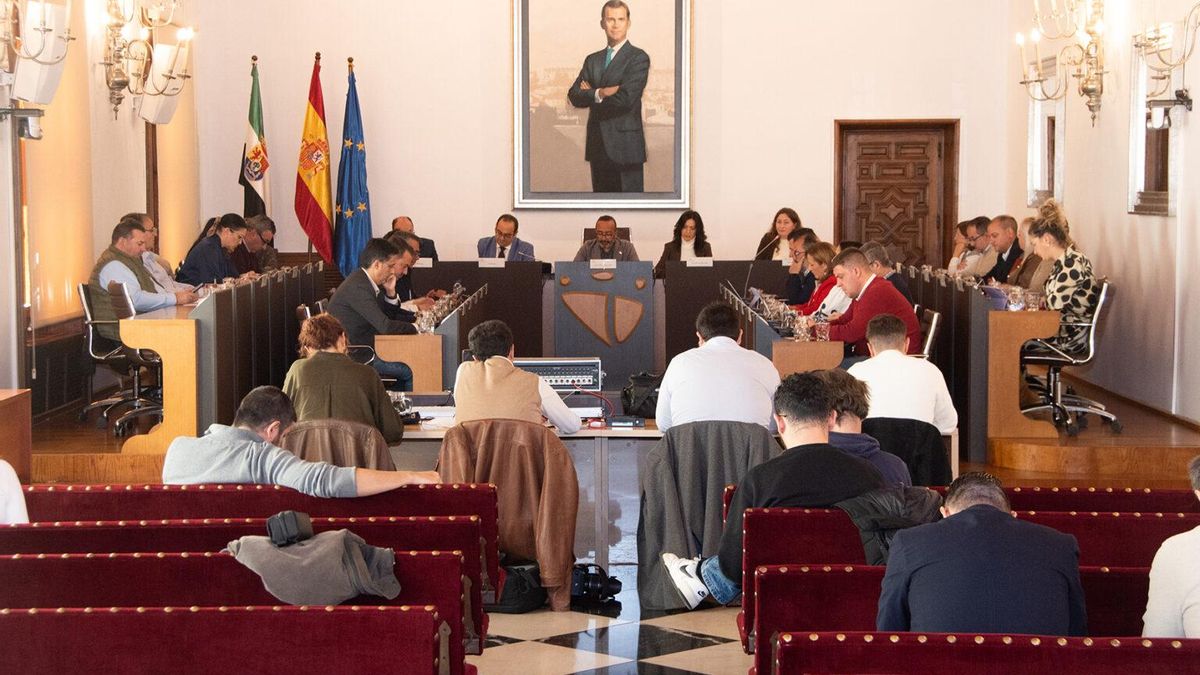 PSOE y PP aprueban por unanimidad y por tercer año los presupuestos de la Diputación de Cáceres