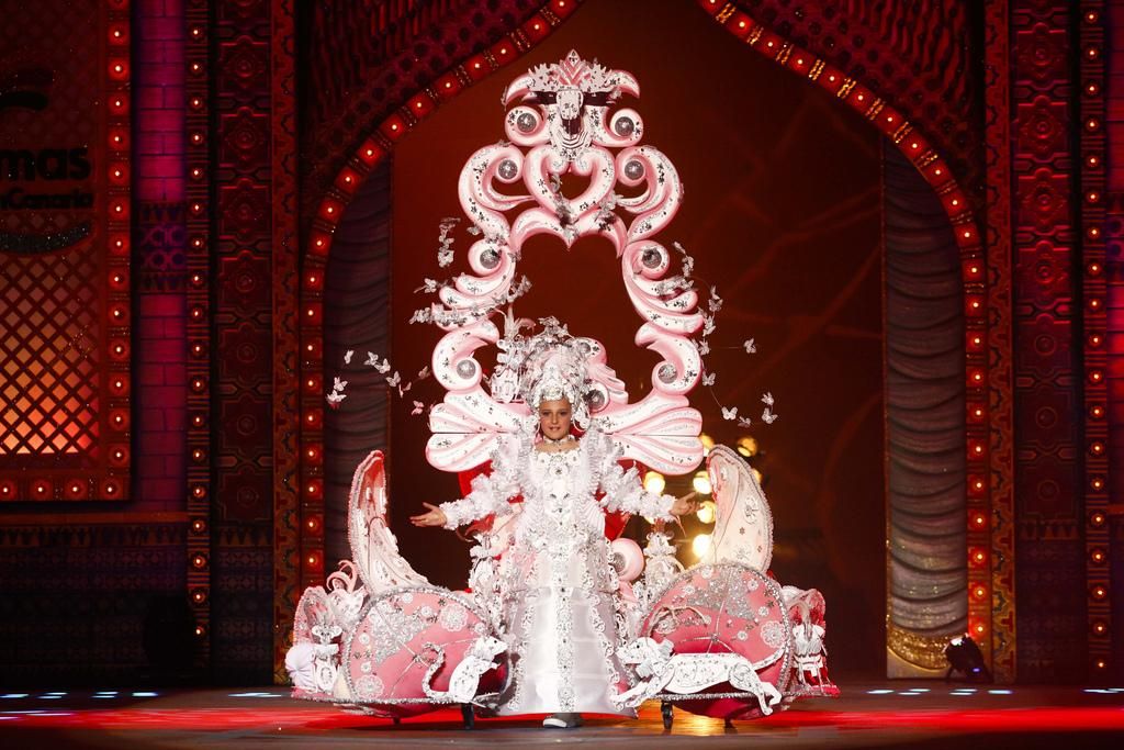 Gala de la Reina Infantil del Carnaval de 'Las mil y una noches'. FOTO: LpaCarnaval