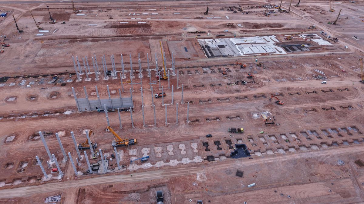 Obras de la  factoría PowerCo en Sagunto.