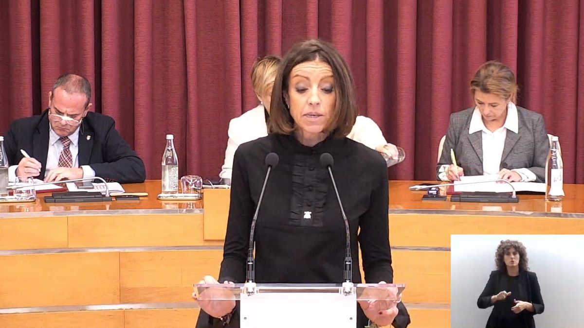 Vox reprocha a Escobar que "por querer alejarse tanto de ellos, se está quedando algo a la izquierda"