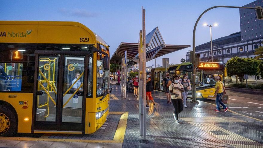 Estos son los precios del transporte público en Canarias desde este jueves, isla por isla