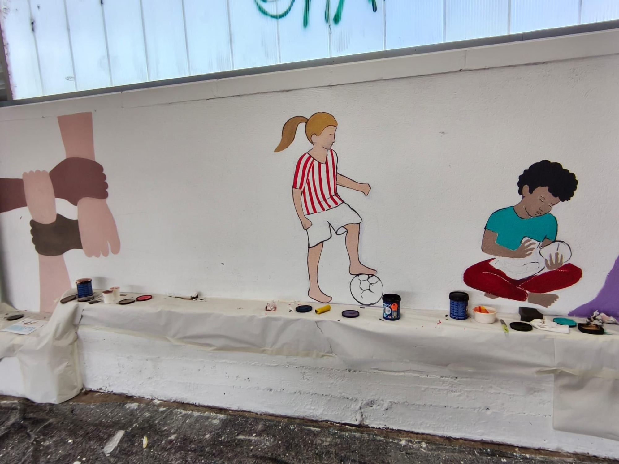 Mural por el 25 N en el colegio Navarrete el Mudo de Logroño