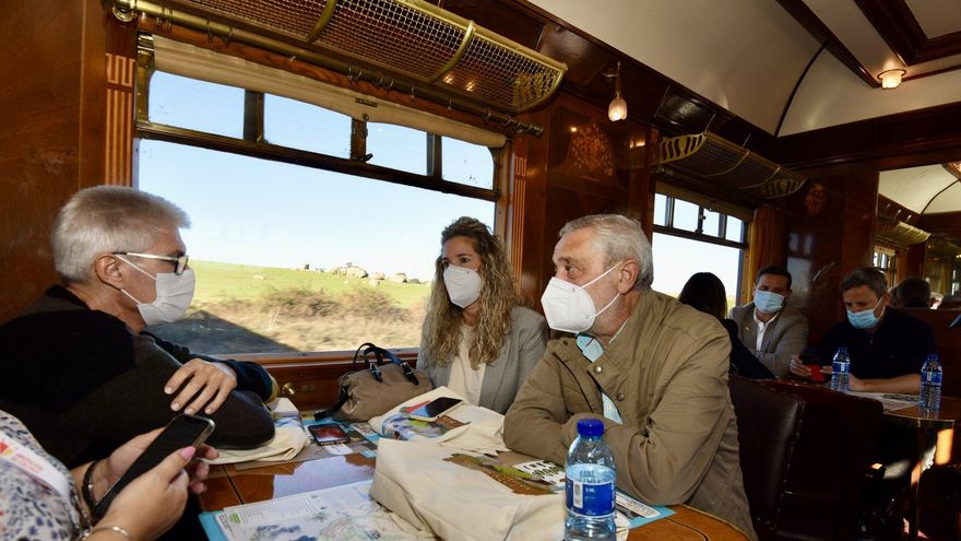 El tren histórico hizo su primer viaje entre Monfragüe y Valencia de Alcántara