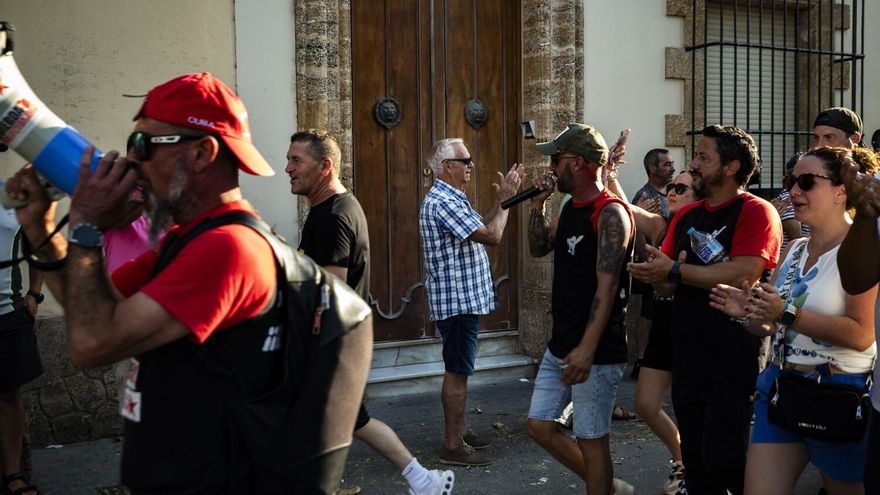 Representantes de CGT en una de las marchas en la huelga del metal en Cádiz.