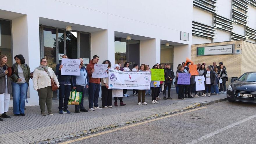 La supresión de ciclos de FP para alumnado con dificultades moviliza a las familias en Andalucía: “Los quieren apartar del sistema”