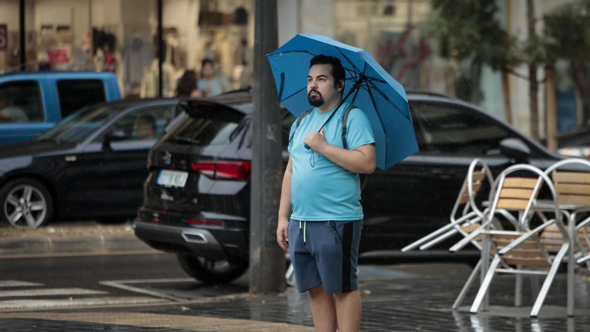 Las lluvias descargan con fuerza este martes en tres comunidades y las temperaturas repuntan