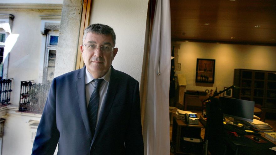 Enric Morera en el Palau dels Borja, sede del Parlamento autonómico. /Jesús Císcar.
