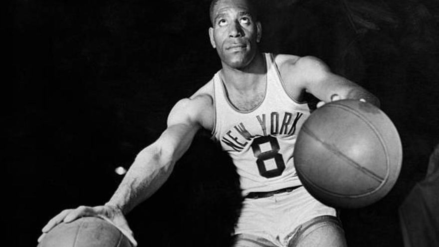 Nat Clifton no solo fichó por la NBA: cambió para siempre el veto racial en el baloncesto