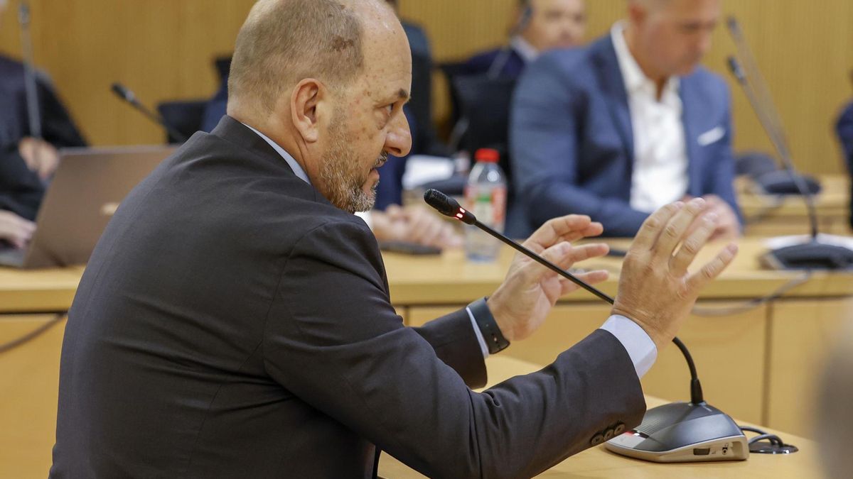 Juan José Cardona, exalcalde de Las Palmas de Gran Canaria, durante su declaración en el juicio del caso Emalsa. (EFE)