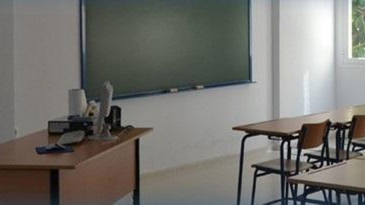 La Junta condena la agresión de una alumna a un profesor en un instituto en Cádiz