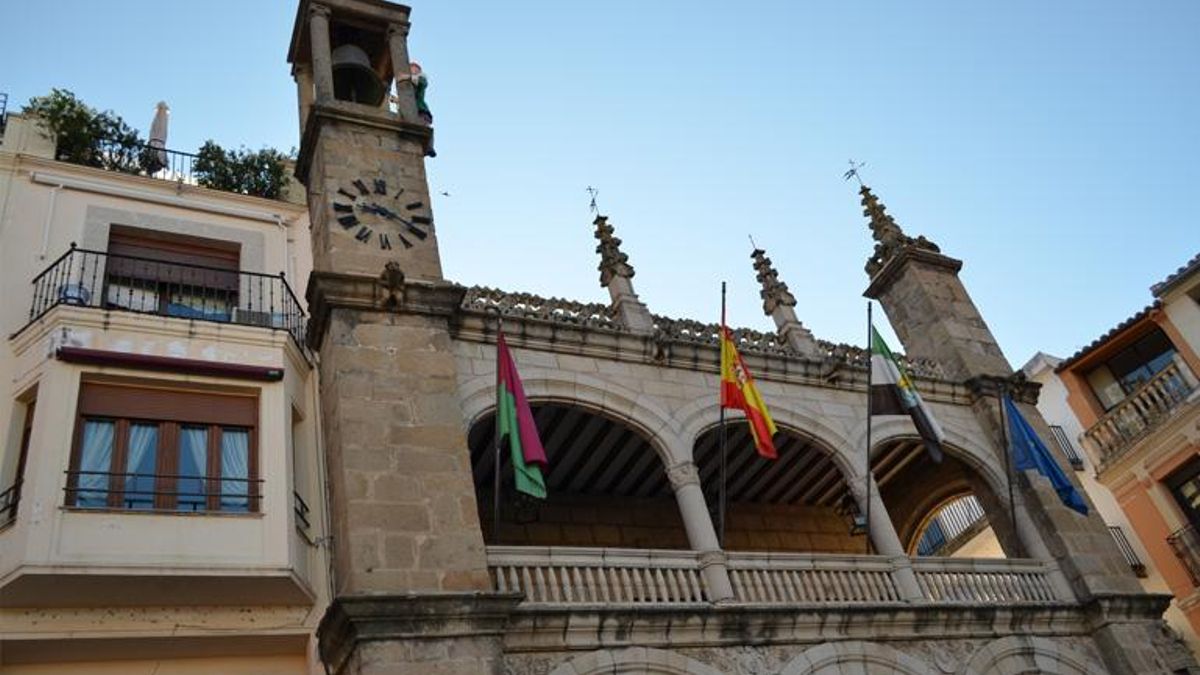 David Dóniga abre una  nueva etapa en Plasencia tras el ciclo de Fernando Pizarro