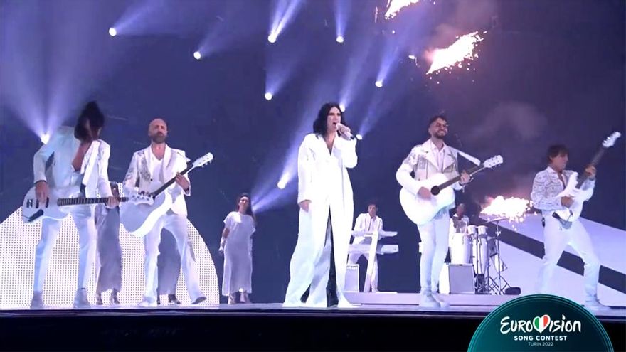 Laura Pausini, la estrella y presentadora que abrió la final de Eurovisión 2022