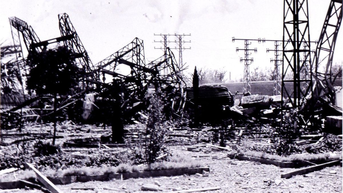 La central de distribució elèctrica de Castelló de la Plana, destruïda pels republicans, abans d’abandonar la població (Fons AGA).