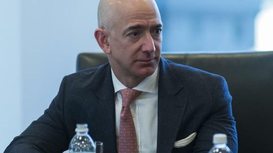 Jeff Bezos vende casi un millón de acciones de Amaazon por 1.660 millones