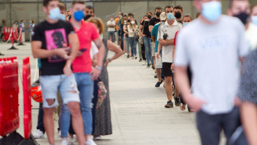 Galicia empezará a vacunar la próxima semana a personas entre 14 y 16 años