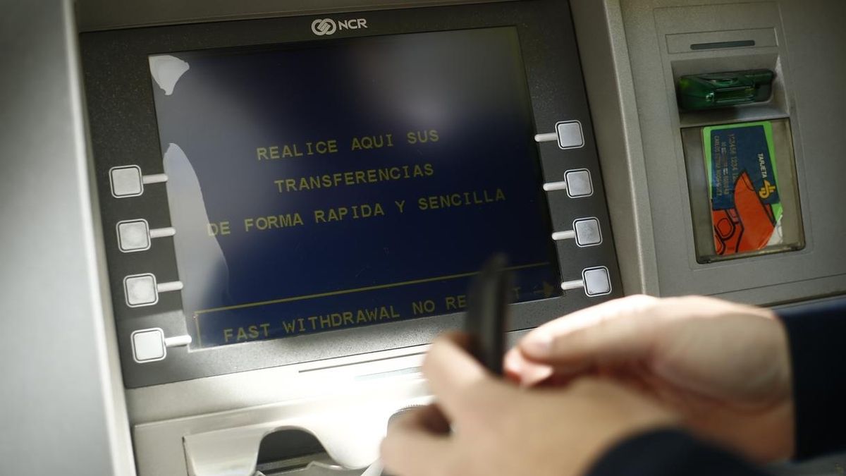 Los bancos con mayor presencia en Cataluña hablan de "normalidad" tras la llamada a retirar efectivo