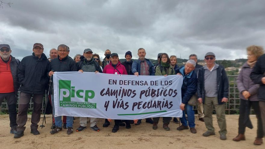 Más de 5.000 firmas contra la medida para "permitir la caza" en caminos públicos de Castilla-La Mancha