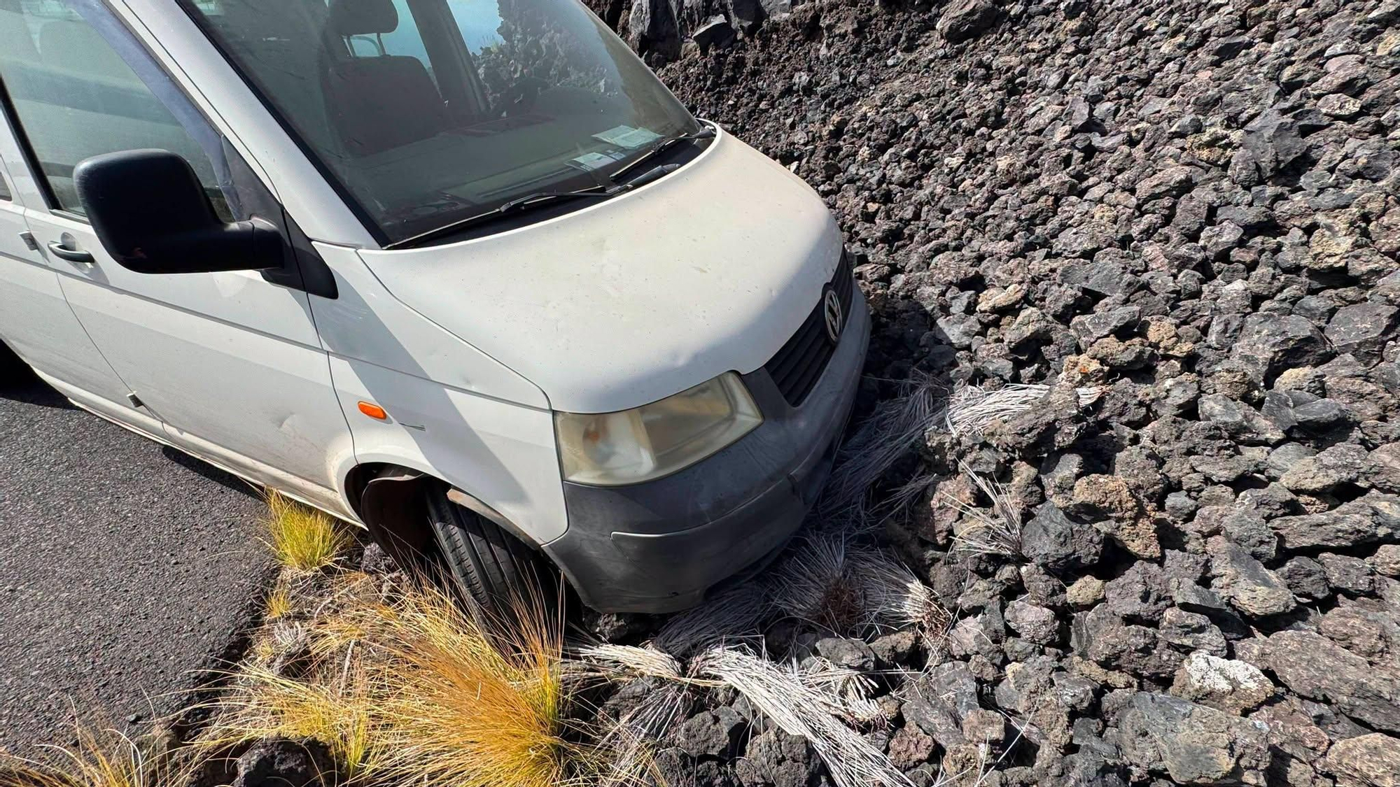 Vehículo accidentado en Villa de Mazo. AYUNTAMIENTO DE VILLA DE MAZO