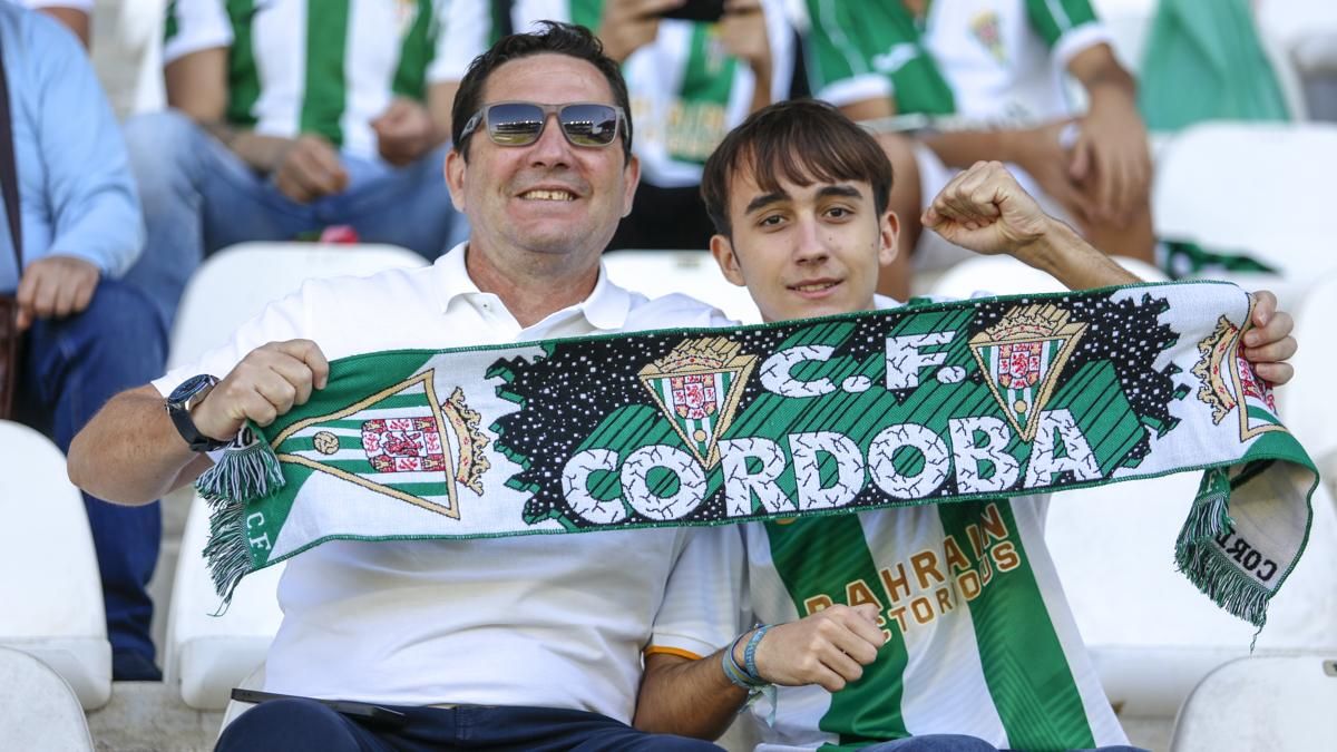 Grada Blanquiverde del Córdoba CF - SD Eibar