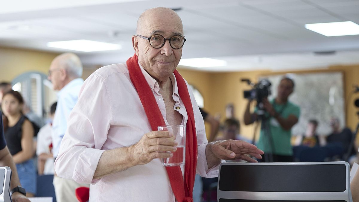 El alcalde de Noblejas pone fin a su huelga de hambre para reclamar un instituto y se recupera en casa