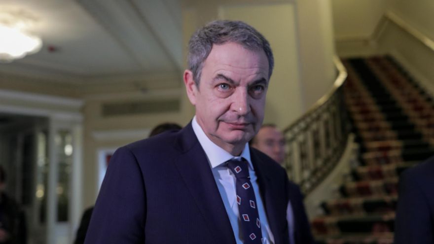 El expresidente del Gobierno José Luis Rodríguez Zapatero a su llegada al desayuno informativo organizado por Nueva Economía Forum en el Hotel Westin Palace, Madrid (España), a 9 de marzo de 2020.