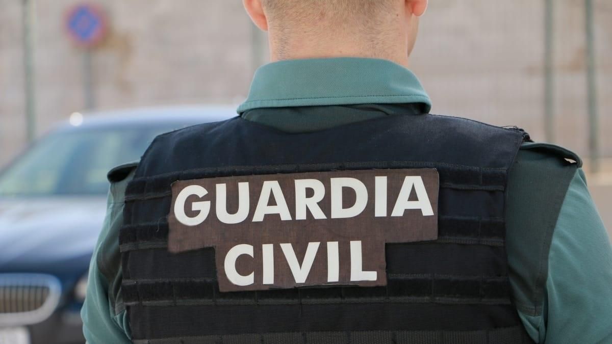 Detenido por agredir sexualmente a una menor y golpear a la pareja de ...