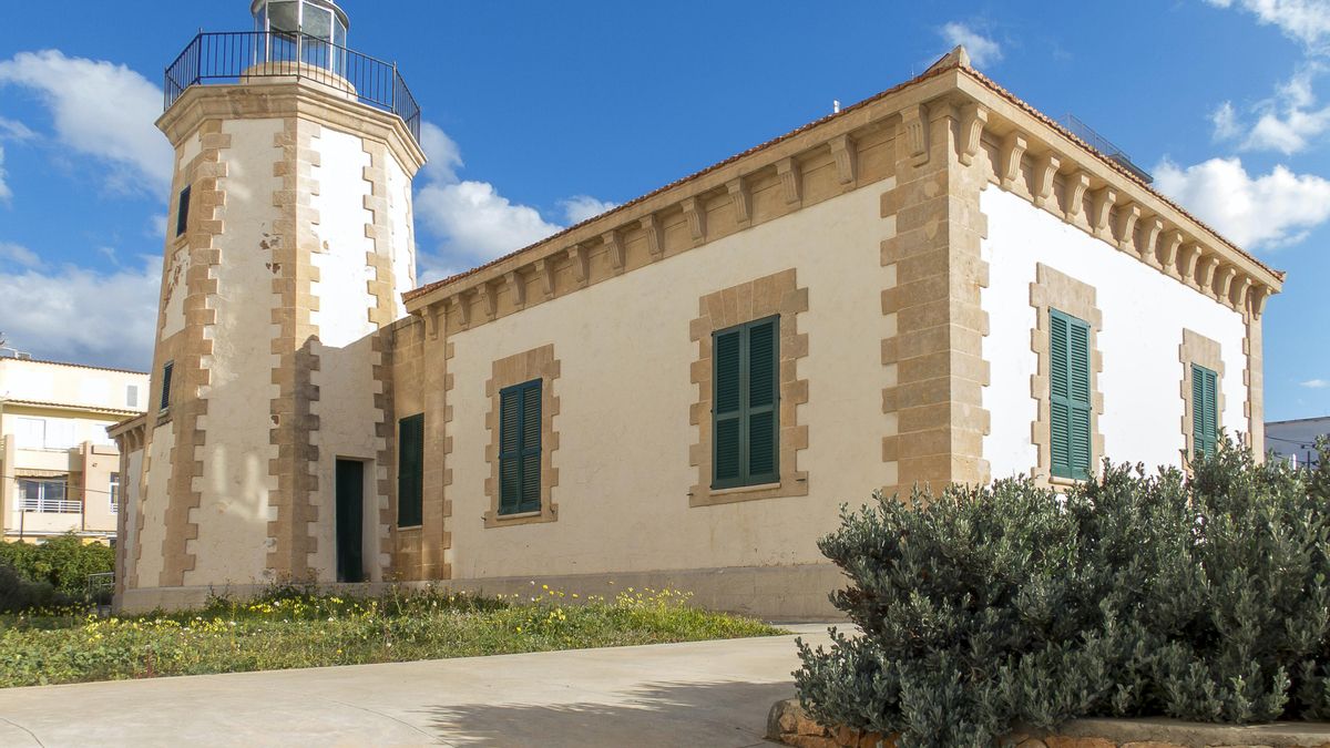 L’APB i l’Ajuntament de Sant Antoni impulsen l’ús cultural del far de Coves Blanques