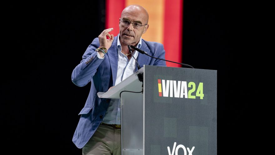 El candidato de VOX para las elecciones europeas, Jorge Buxadé, interviene durante el acto ‘Viva 24’ de VOX, en el Palacio de Vistalegre.