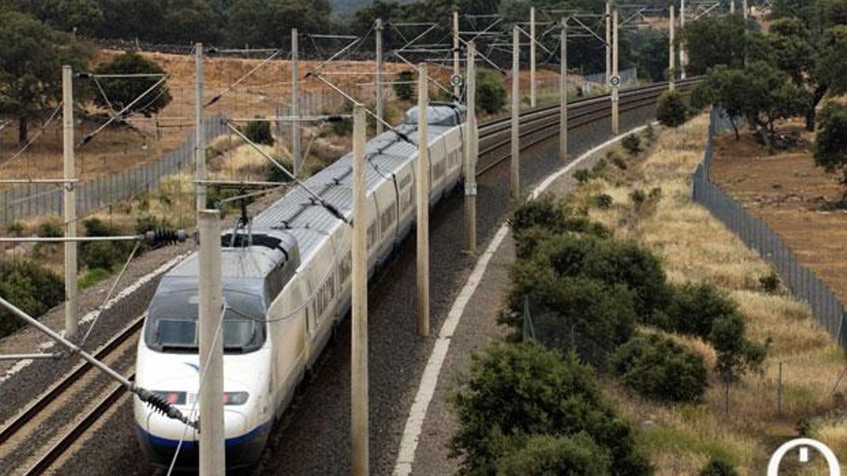 Renfe estudia la demanda de trenes de Sevilla a Málaga y Granada ante el fin de la obra del 'by-pass' de Almodóvar