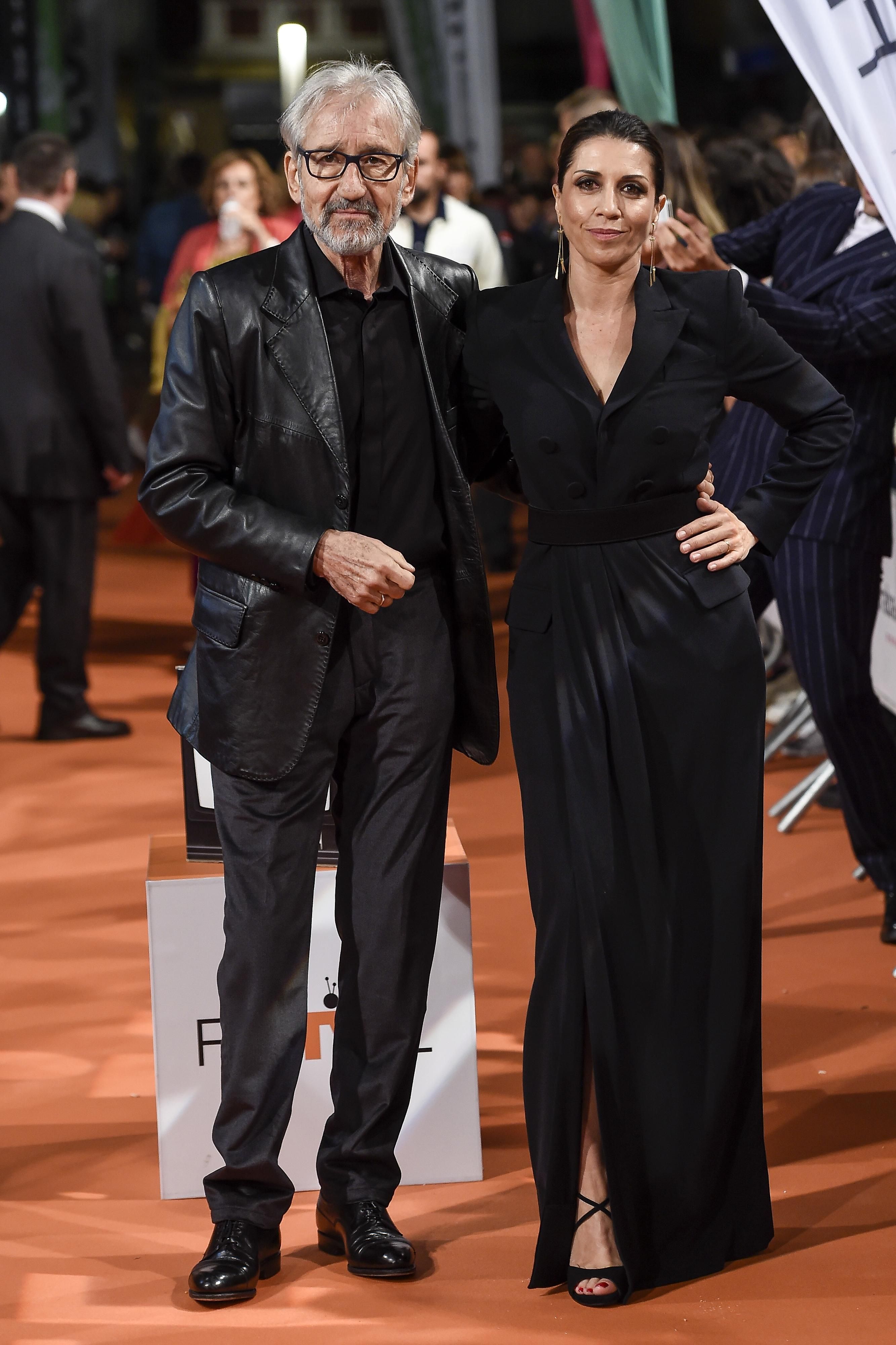 José Sacristán y Alicia Borrachero durante la presentación de Tiempos de Guerra en el FesTVal de Vitoria