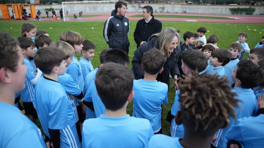 Visita de la alcaldesa de Granada, Marifrán Carazo, al Núñez Blanca