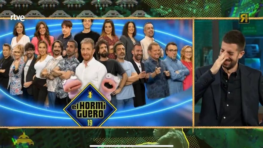 Jorge Ponce se infiltró en el plantel de 'El Hormiguero' y bromeó con Juan del Val: "Es difícil estar a su derecha"