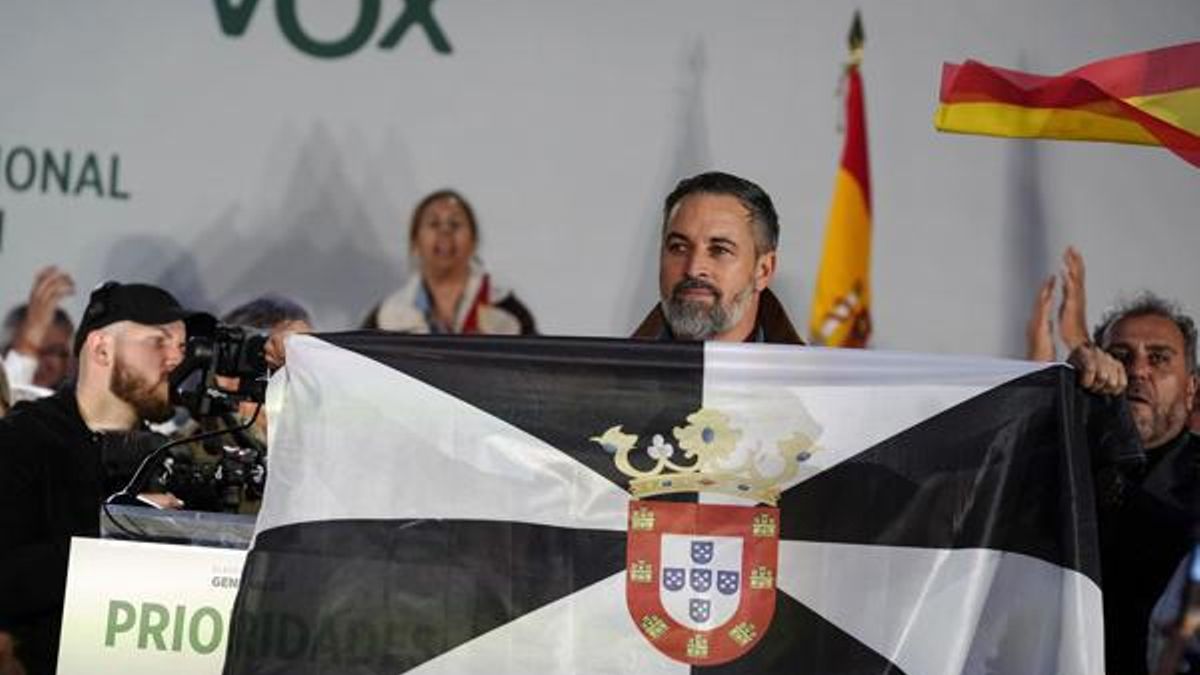 El presidente de Vox, Santiago Abascal, durante su intervención en Avilés.