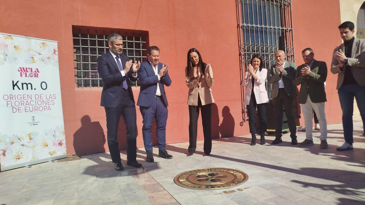 Placa conmemorativa del km0 de las floraciones