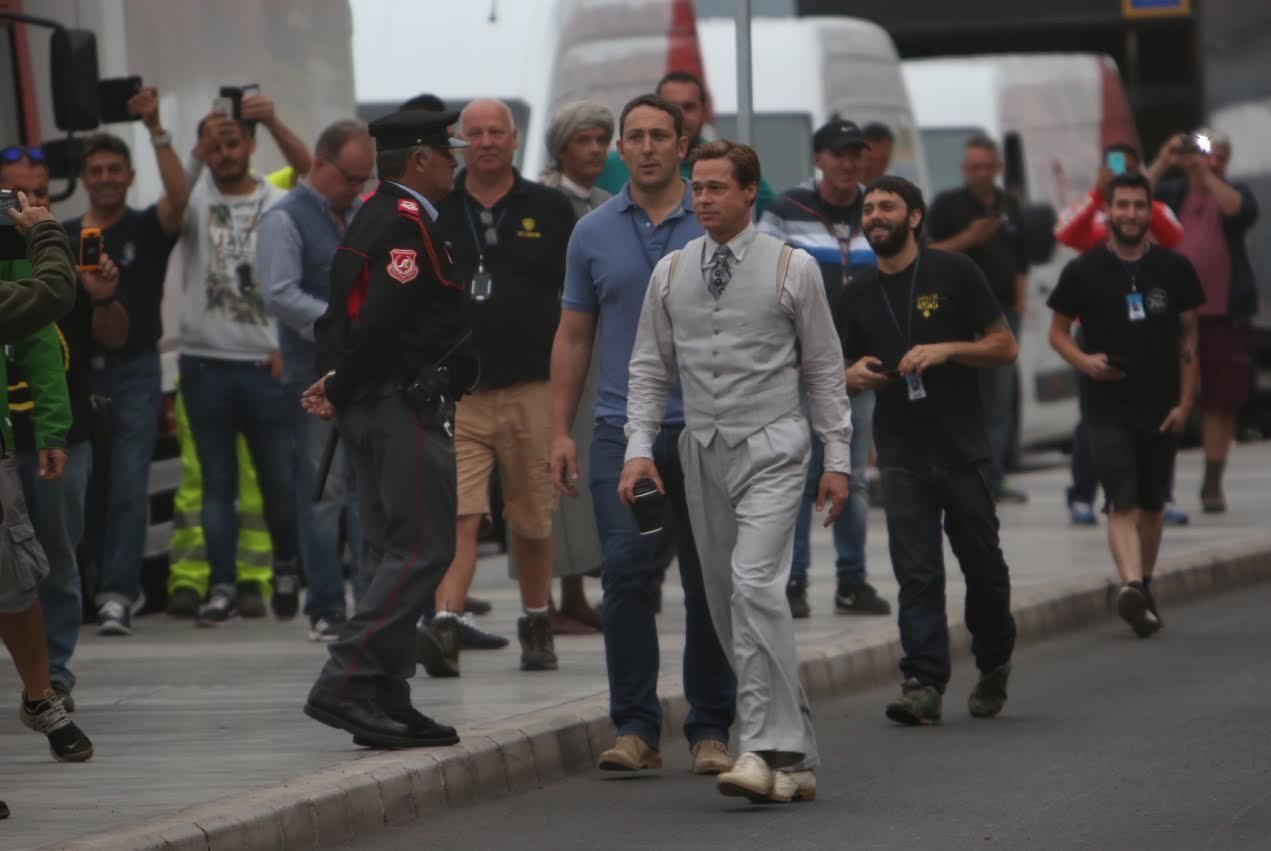 Brad Pitt, en la Plaza de Manuel Becerra. (ALEJANDRO RAMOS)