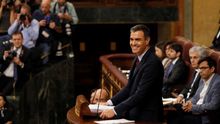 Pedro Sánchez antes de comenzar su intervención en el discurso de investidura.