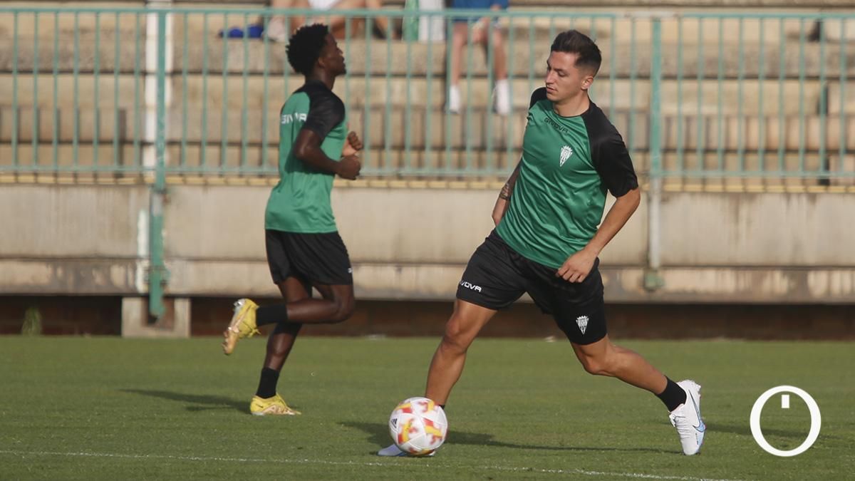 Primer entrenamiento del Córdoba CF tras las vacaciones