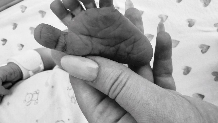 La hija pequeña de Trump, Tiffany, da a luz a su primer hijo