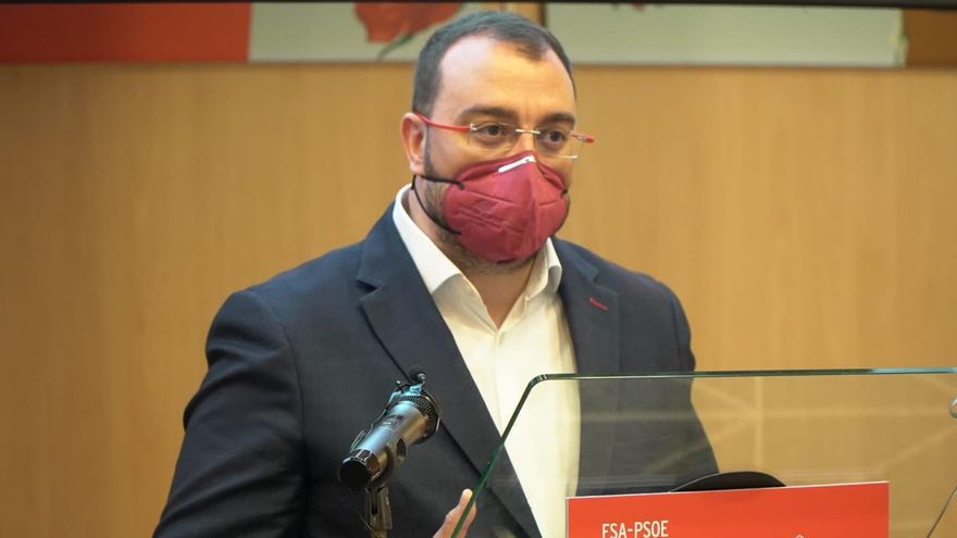 Adrián Barbón.